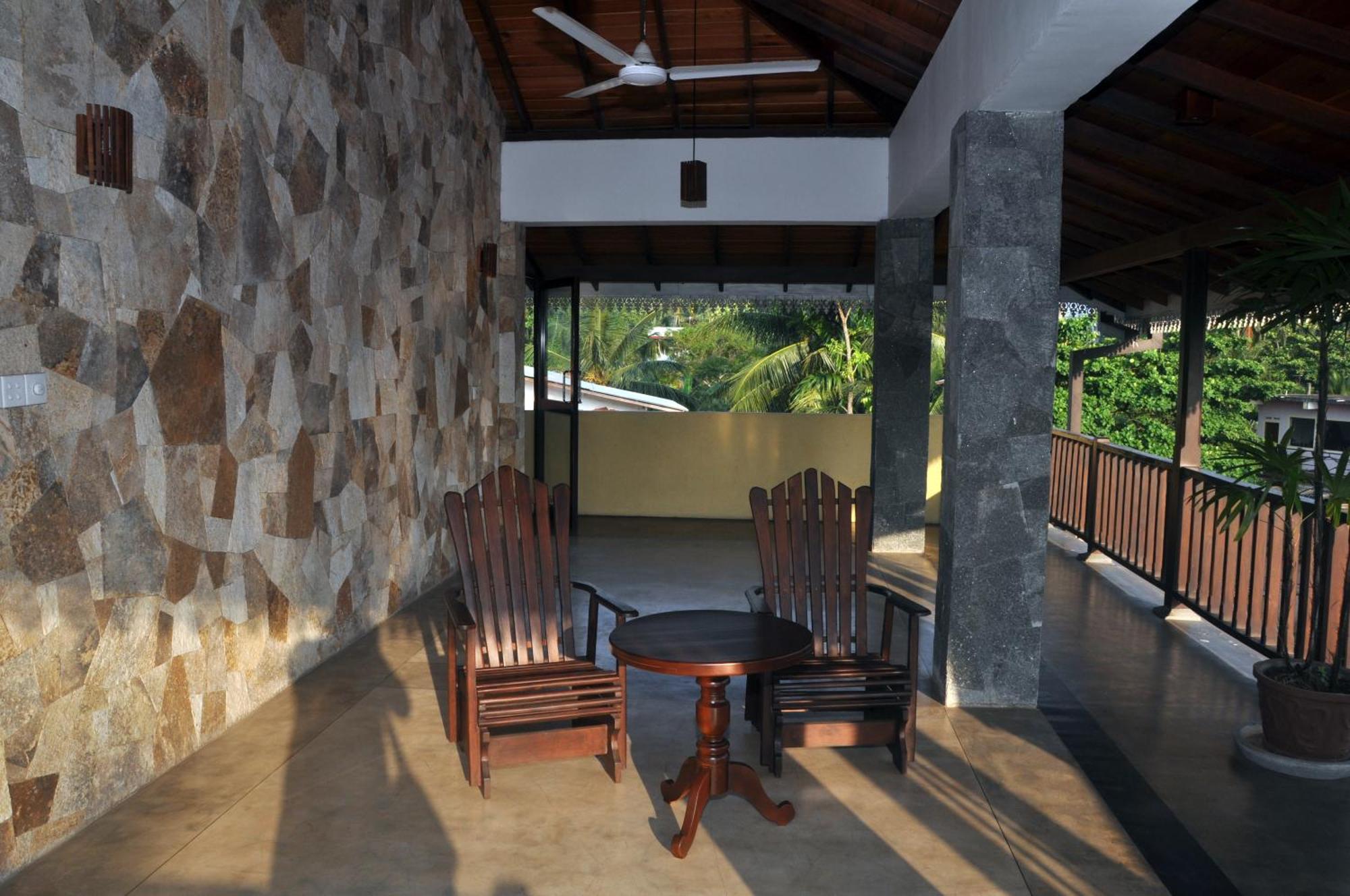 Scandinavia Hotel Hikkaduwa Exterior photo